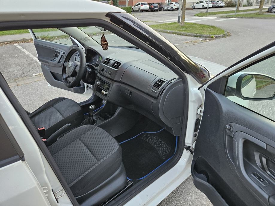 Škoda Fabia 1,6 TDI, 2013 god, reg. 01/27, top stanje !!, fotografija 11