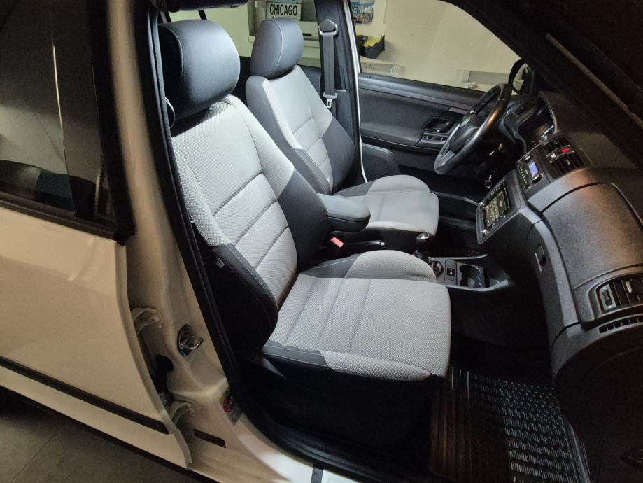 Škoda Fabia 1,6 TDI*MONTE CARLO 2012*FULL OPREMA*, fotografija 15