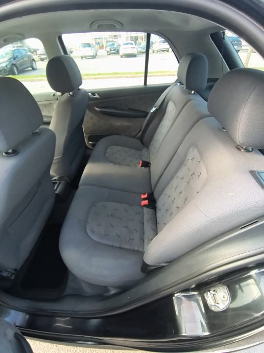 Škoda Fabia 1,9 TDI 74kw, fotografija 12