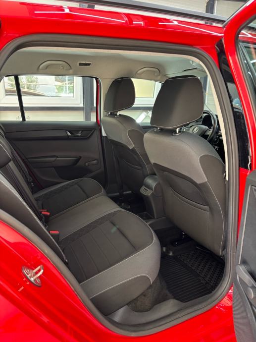 Škoda Fabia Combi 1,0 Style,Redizajn,Reg06/27god., fotografija 19