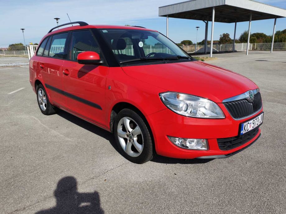 Škoda Fabia Combi 1,2 TSI,2010godina,registriran godinu dana, fotografija 2