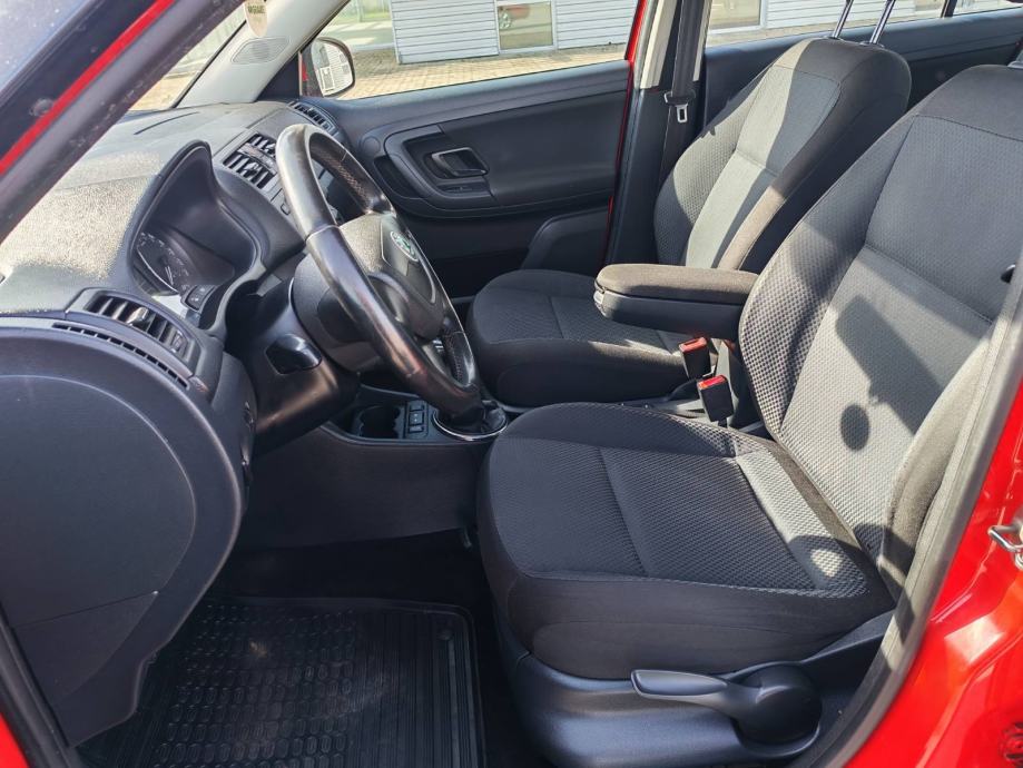 Škoda Fabia Combi 1,2 TSI,2010godina,registriran godinu dana, fotografija 8