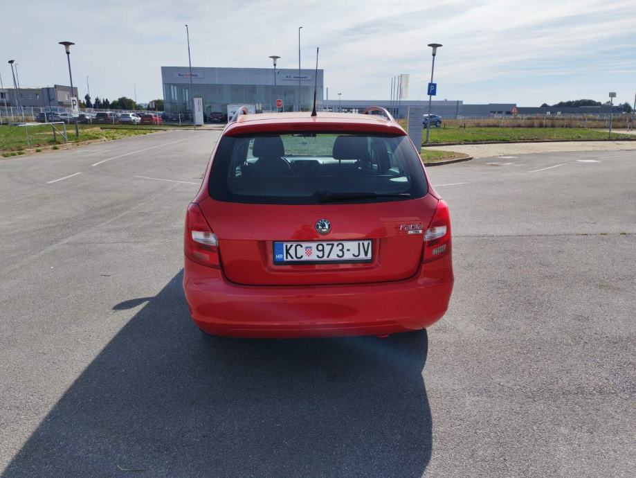 Škoda Fabia Combi 1,2 TSI,2010godina,registriran godinu dana, fotografija 6