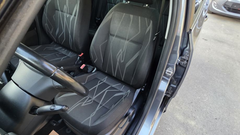 Škoda Fabia Combi 1,6 TDI, servisna, klima, tempo, pdc, TOP STANJE..., fotografija 14