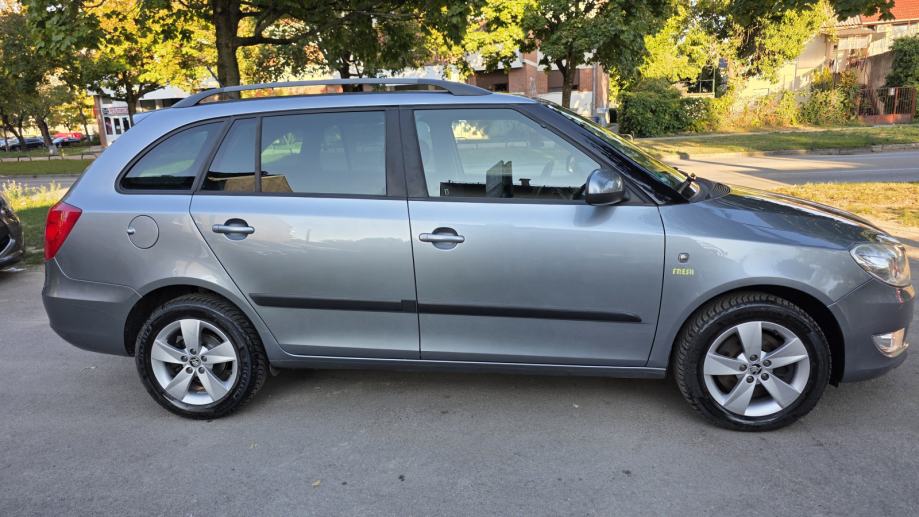 Škoda Fabia Combi 1,6 TDI, servisna, klima, tempo, pdc, TOP STANJE..., fotografija 11