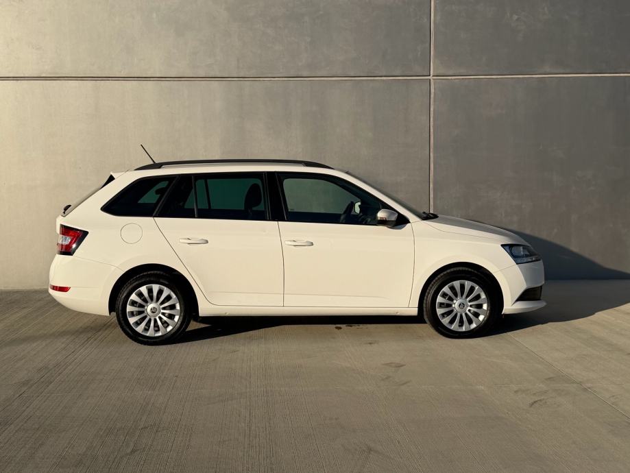 Škoda Fabia Combi SIMPLY 1,0 TSI HR AUTO NIJE UVOZ JAMSTVO, fotografija 9