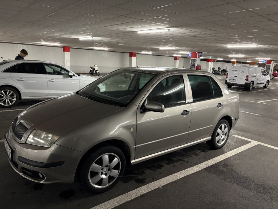 Škoda Fabia Sedan 1,2 12V, fotografija 8