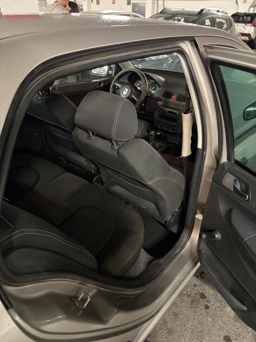 Škoda Fabia Sedan 1,2 12V, fotografija 7