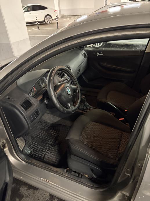 Škoda Fabia Sedan 1,2 12V, fotografija 11