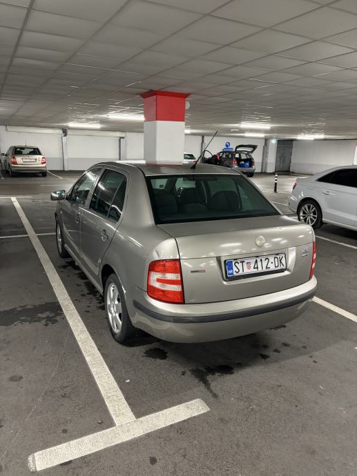 Škoda Fabia Sedan 1,2 12V, fotografija 2
