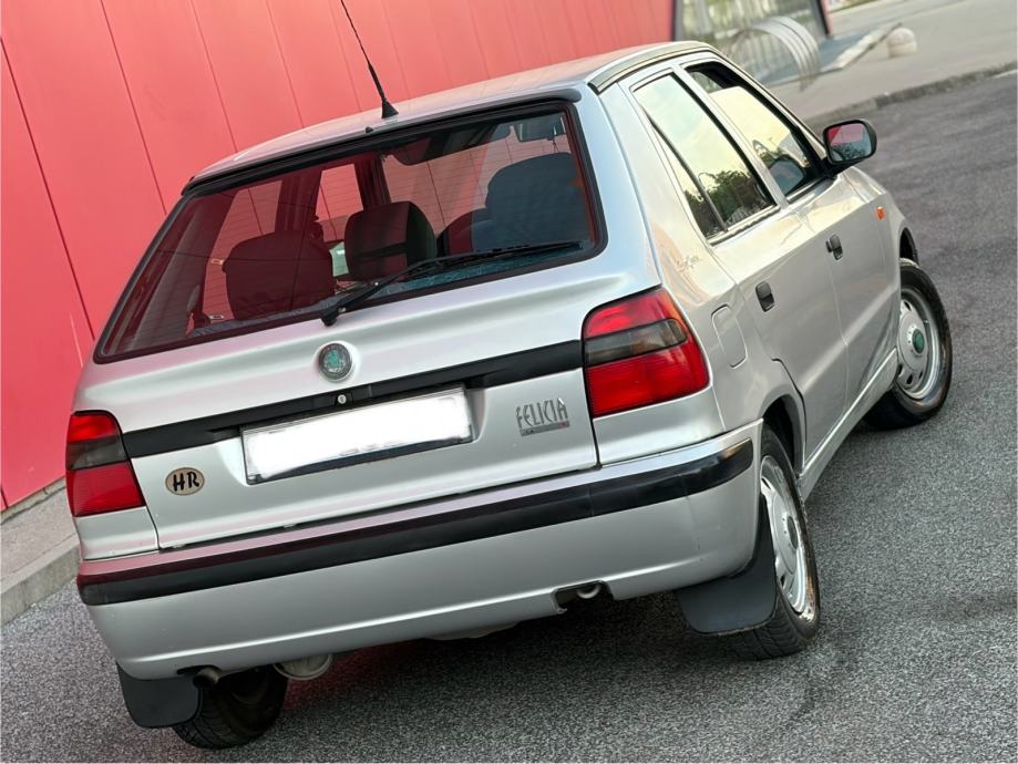 ŠKODA FELICIA 1.3 LXI PRVI VLASNIK 90.000 KM REGISTRIRANA!!!, pogled izvana - slika 4