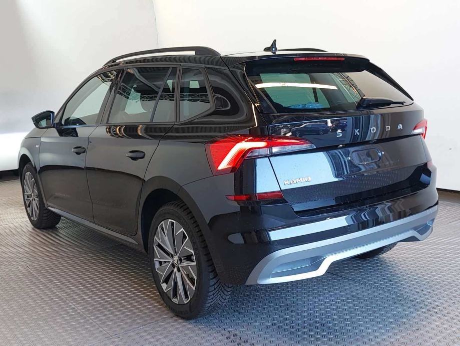 Škoda Kamiq 1,0 TSI 110KS HIGH LED,KAMER,KUKA,GRIJ.SJEDAL,6.473,5€*3, fotografija 3