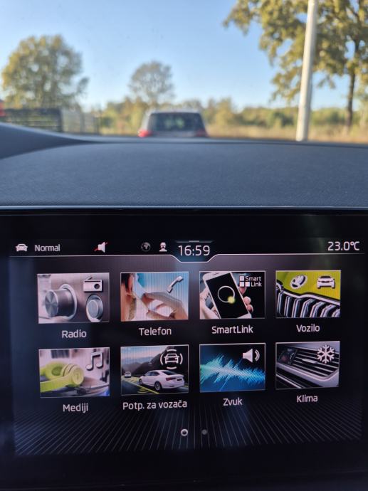 Škoda Kamiq 1,0 TSI, fotografija 5