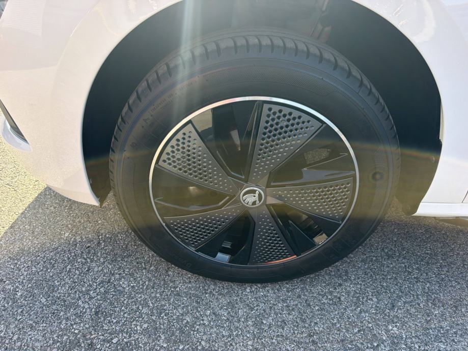 SKODA KAMIQ 2024 • PREMIUM jamstvo • AutoZubak Rabljena, fotografija 15