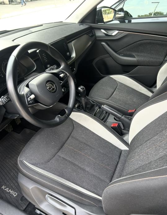 Škoda Kamiq Style 1.0 TSI, fotografija 8