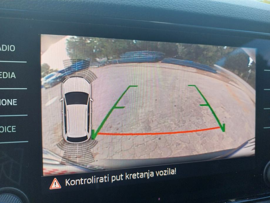 Škoda Karoq 1,0 TSI, pogled izvana - slika 2