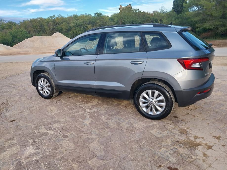 Škoda Karoq 1,0 TSI, fotografija 8