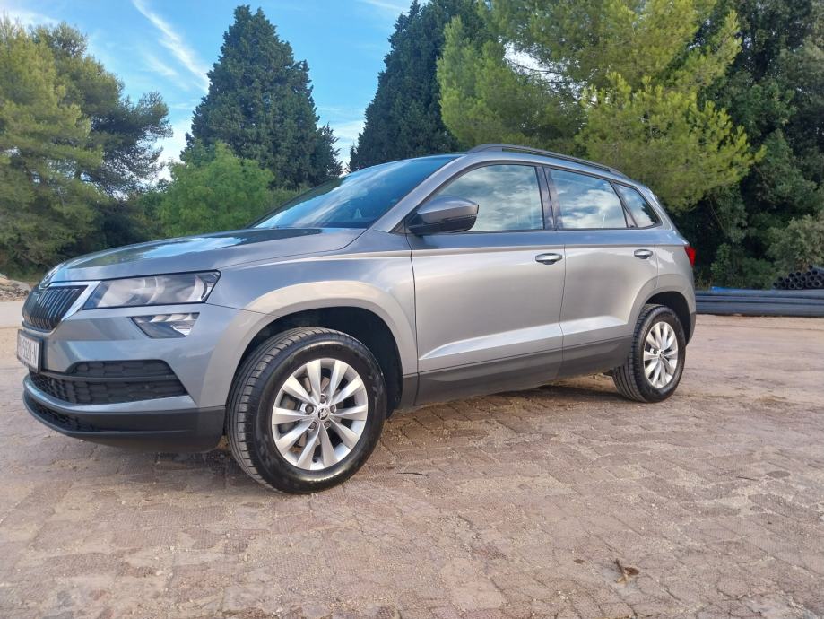 Škoda Karoq 1,0 TSI, fotografija 9