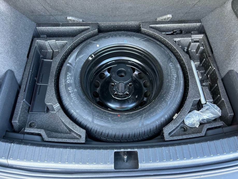 Škoda Karoq 1,5 TSI DSG 2022.,NAVI, VIRTUAL KOKPIT, GARANCIJA...., fotografija 19