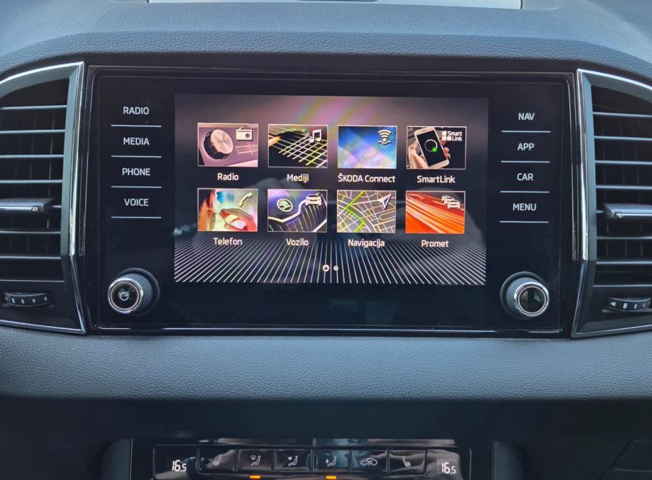 Škoda Karoq 1.5 TSI DSG*STYLE*ALU NAVI LED AMBI.LIGHT PARK PILOT*GARAN, fotografija 17