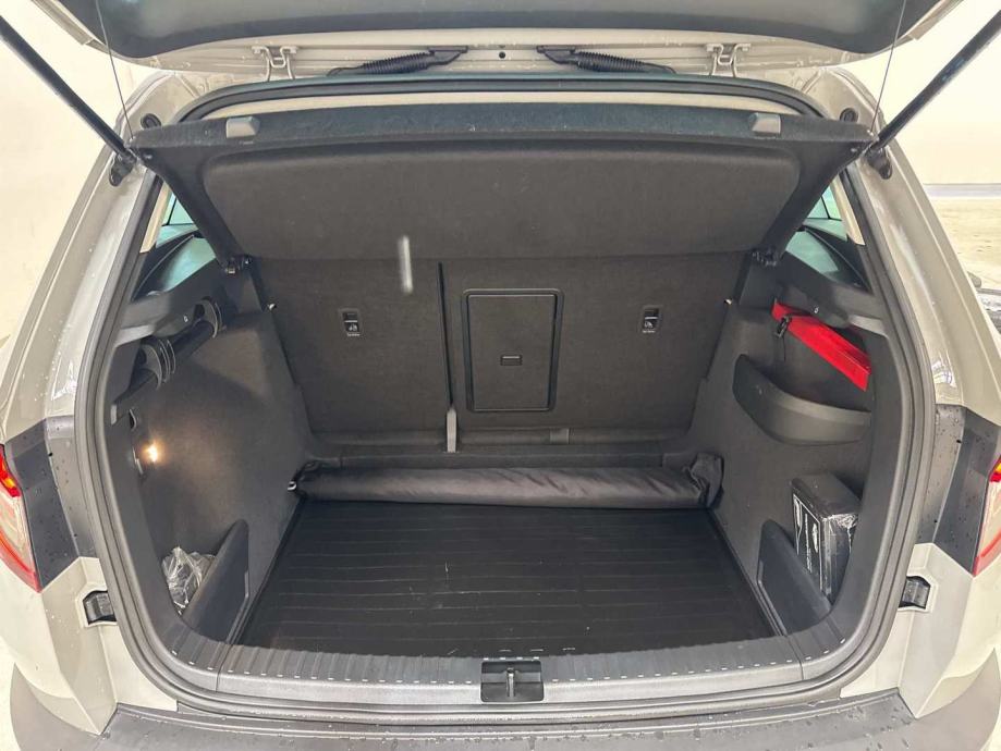 Škoda Karoq 1,5 TSI DSG STYLE NAVI,KEYLESS,KAMERA,SERVIS,6.758,83€*3, fotografija 12