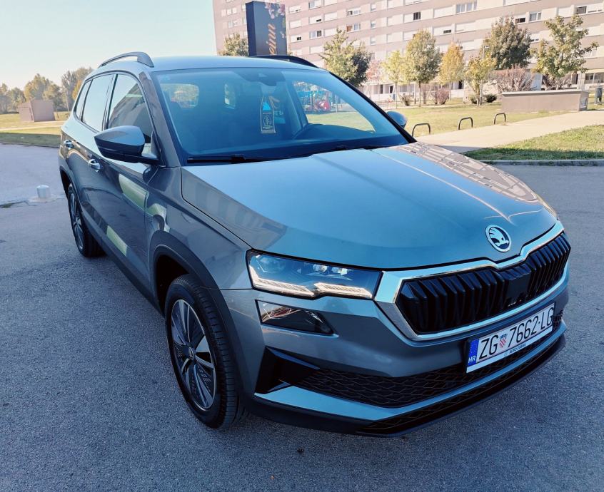 Škoda Karoq 1,5 TSI 110kw DSG KUPLJEN NOVI U HR(NIJE UVOZ) 1.VLASNIK, fotografija 2