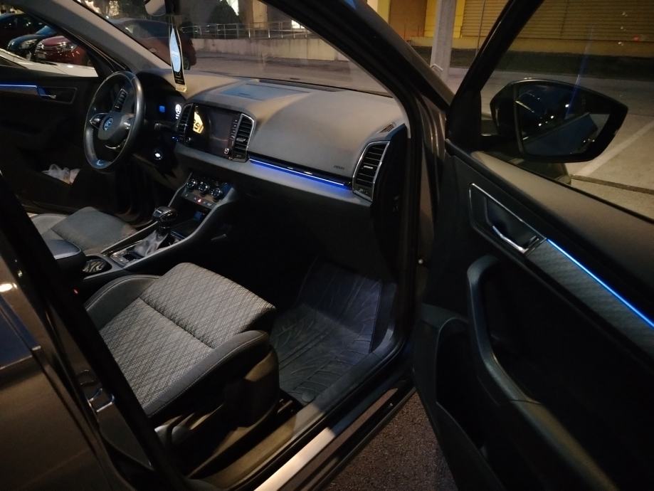 Škoda Karoq 1,5 TSI 110kw DSG KUPLJEN NOVI U HR(NIJE UVOZ) 1.VLASNIK, fotografija 11