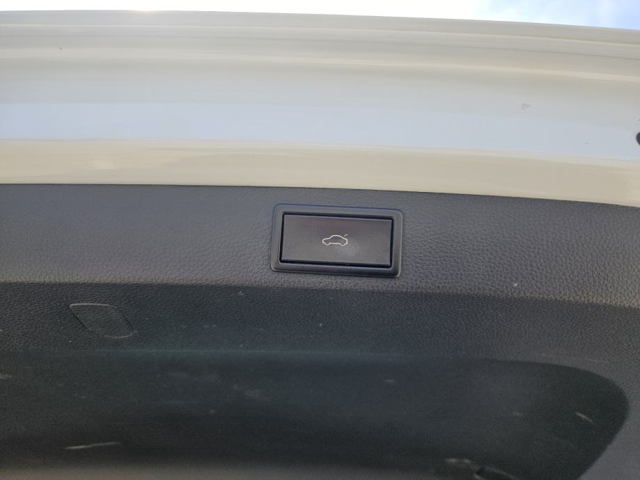 Škoda Karoq 1,5 TSI Sport line, fotografija 11