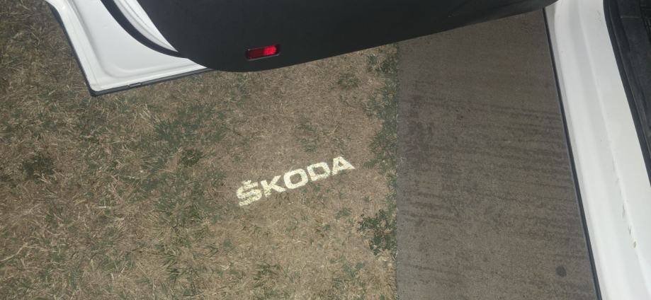 Škoda Karoq 1,5 TSI, fotografija 5