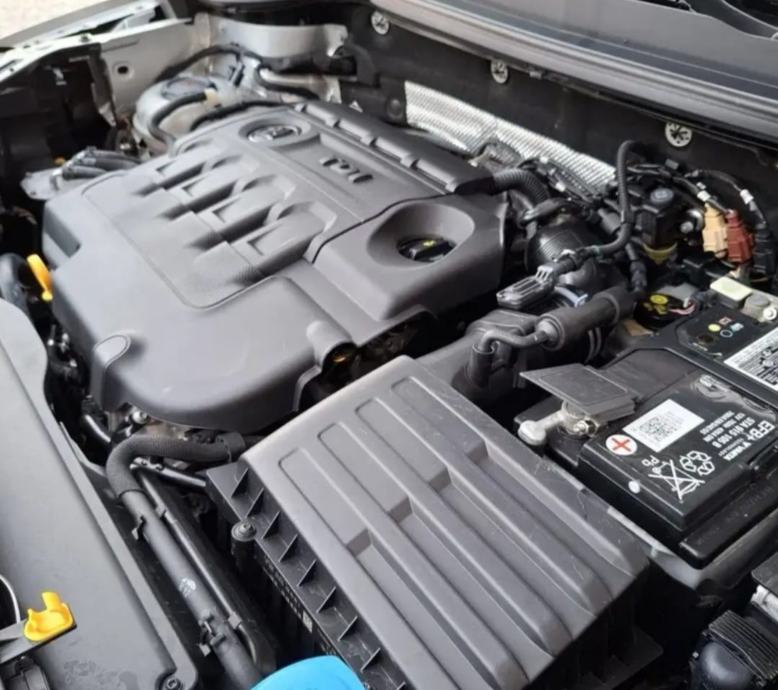 Škoda Karoq 1,6 reg.9/2027, fotografija 7