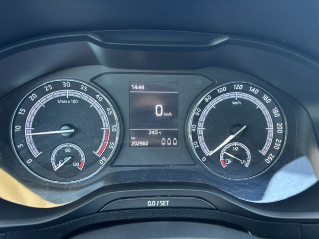 Škoda Karoq 1,6 TDI AMBITION, REG 11/26, CAR PLAY, TEMPOMAT, HR AUTO, fotografija 14