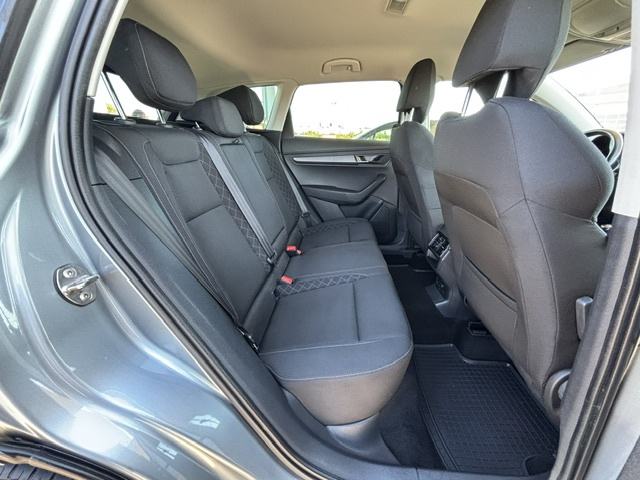 Škoda Karoq 1,6 TDI AMBITION, REG 11/26, CAR PLAY, TEMPOMAT, HR AUTO, fotografija 12