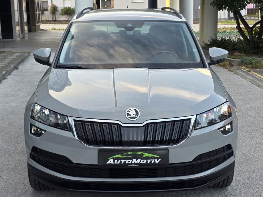 ŠKODA KAROQ 1.6 TDI DSG - *BOGATA OPREMA - ORIGINAL STANJE - SERVISNA*, fotografija 2