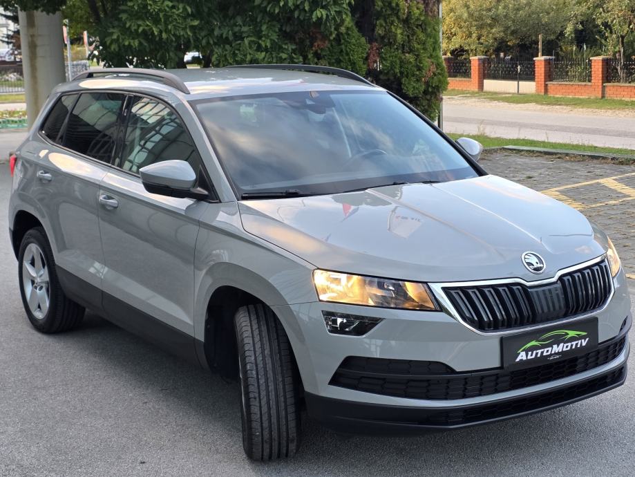 ŠKODA KAROQ 1.6 TDI DSG - *BOGATA OPREMA - ORIGINAL STANJE - SERVISNA*, fotografija 12