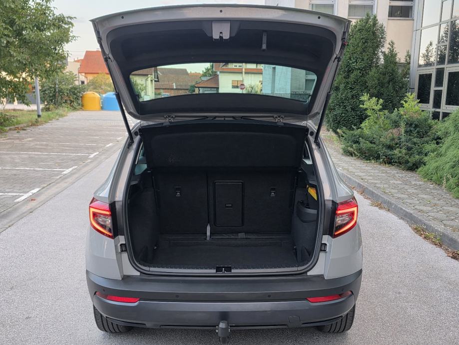 ŠKODA KAROQ 1.6 TDI DSG - *BOGATA OPREMA - ORIGINAL STANJE - SERVISNA*, fotografija 13