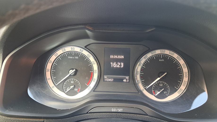 Škoda Karoq 1.6 TDI,LED,NAVI,KAMERA,12/17,REG. 09/27,ODLIČAN, fotografija 16