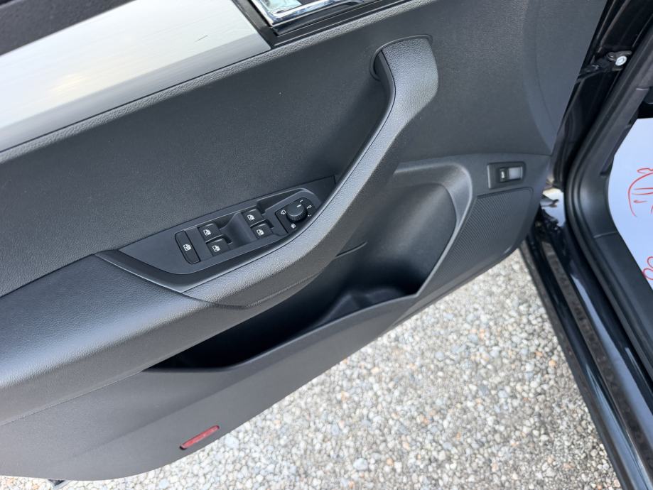 Škoda Karoq 1,6 TDI - BI-XENON - KAMERA - NAVIGACIJA - GARANCIJA, fotografija 9