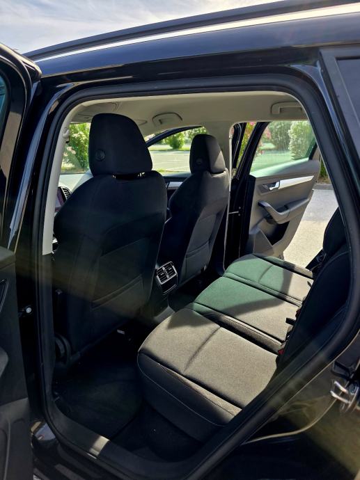Škoda Karoq 2,0 TDI automatik registriran do 9.2027, fotografija 16