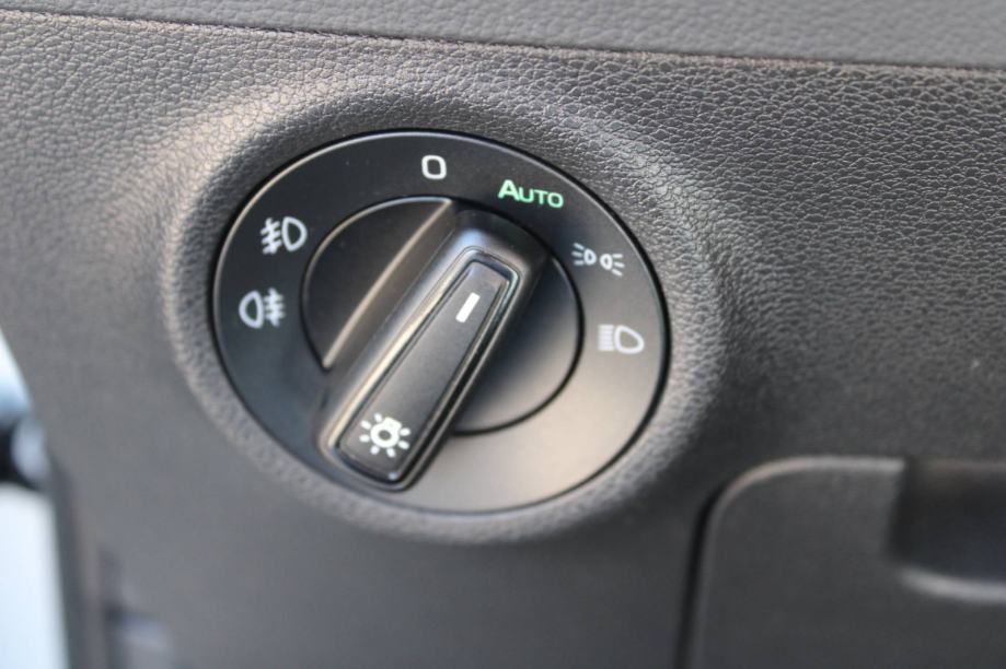 Škoda Karoq 2.0 TDi DSG *LED, NAVIGACIJA, KAMERA*, fotografija 16