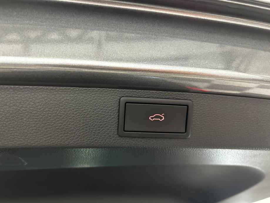 ŠKODA KAROQ 2,0 TDI DSG LED VIRTUAL KAMERA PDC U PDV-U 12 MJ JAMSTVO, fotografija 17