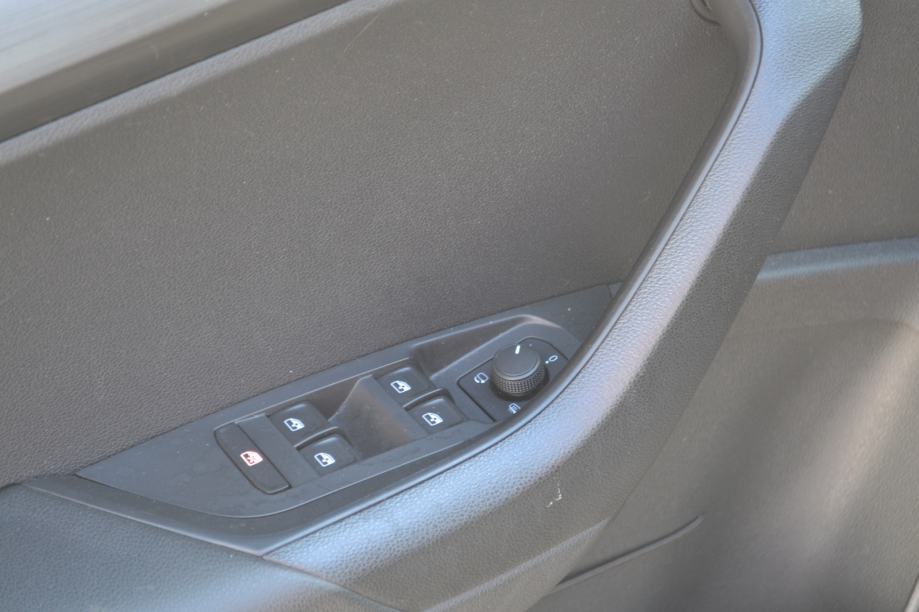 Škoda Karoq 2,0 TDI DSG *** rata 280€ *** BEZ UČEŠĆA *** SERVISNA ***, fotografija 8