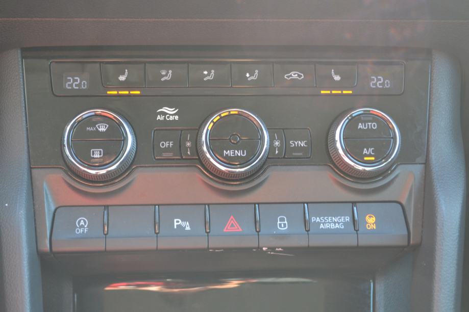 Škoda Karoq 2,0 TDI DSG *** rata 280€ *** BEZ UČEŠĆA *** SERVISNA ***, fotografija 15