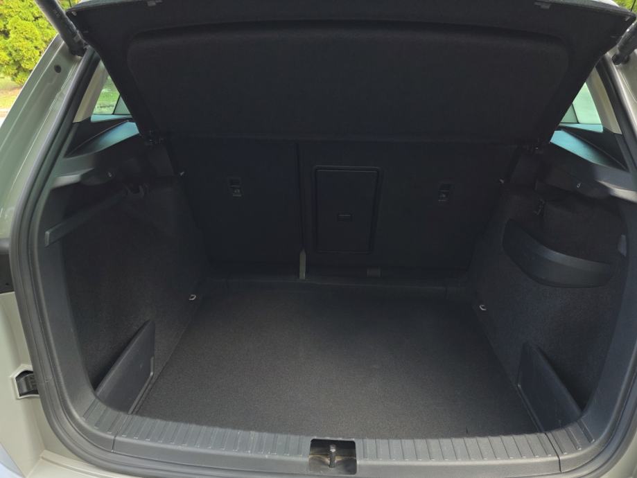 Škoda Karoq 2,0 TDI,navi, led,leasing rata 280e, fotografija 13