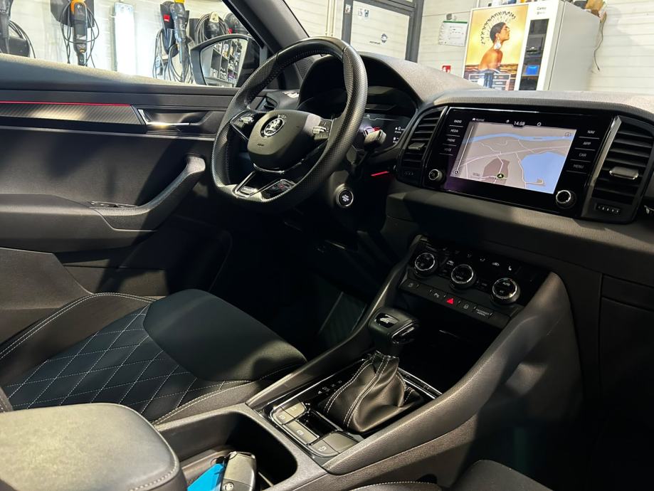 ŠKODA KAROQ 2,0 TDI SPORTLINE DSG LED ALU 18 PDC U PDV-U 12 MJ JAMSTVO, fotografija 18