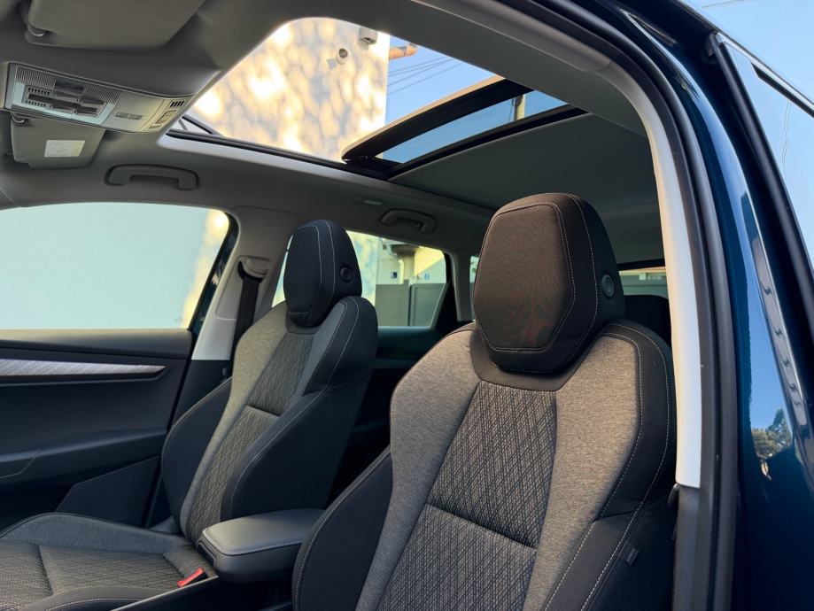 Škoda Karoq 2,0 TDI STYLE/kamera/led/panorama//, fotografija 11