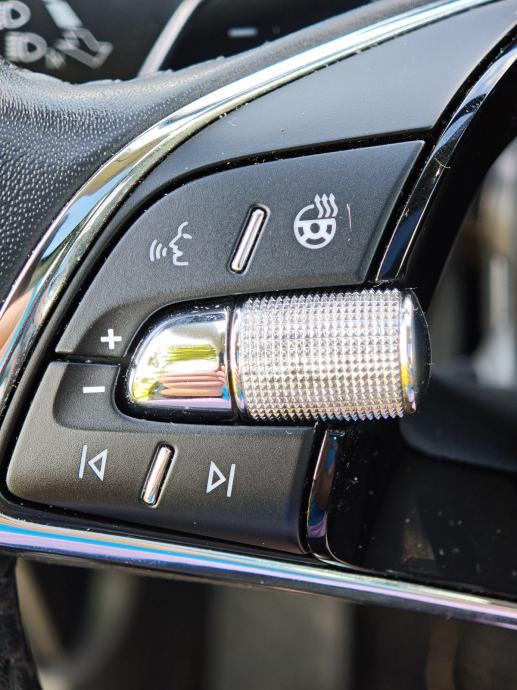 Škoda Karoq 2,0 TDI Tour DSG 4x4, fotografija 6