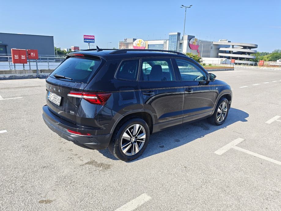 Škoda Karoq 2,0 TDI Tour DSG 4x4, fotografija 2