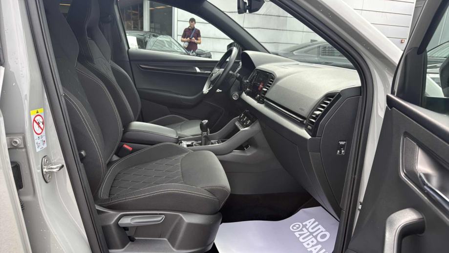 SKODA KAROQ 2023 • PREMIUM jamstvo • AutoZubak Rabljena, fotografija 9