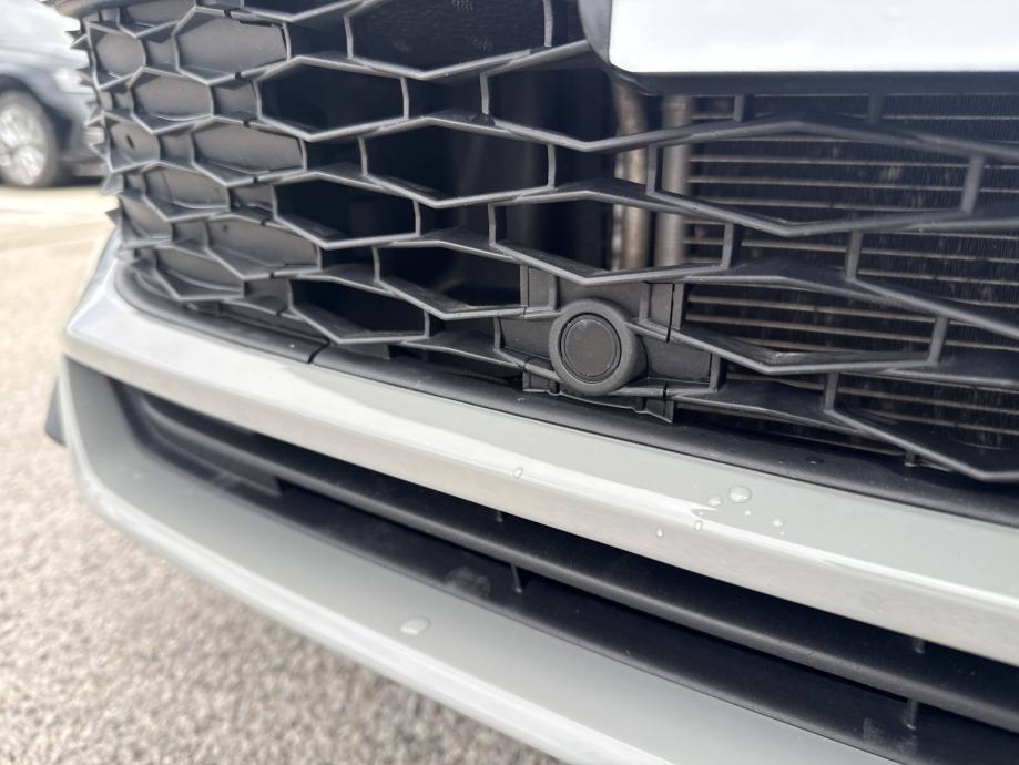 SKODA KAROQ 2023 • PREMIUM jamstvo • AutoZubak Rabljena, fotografija 14