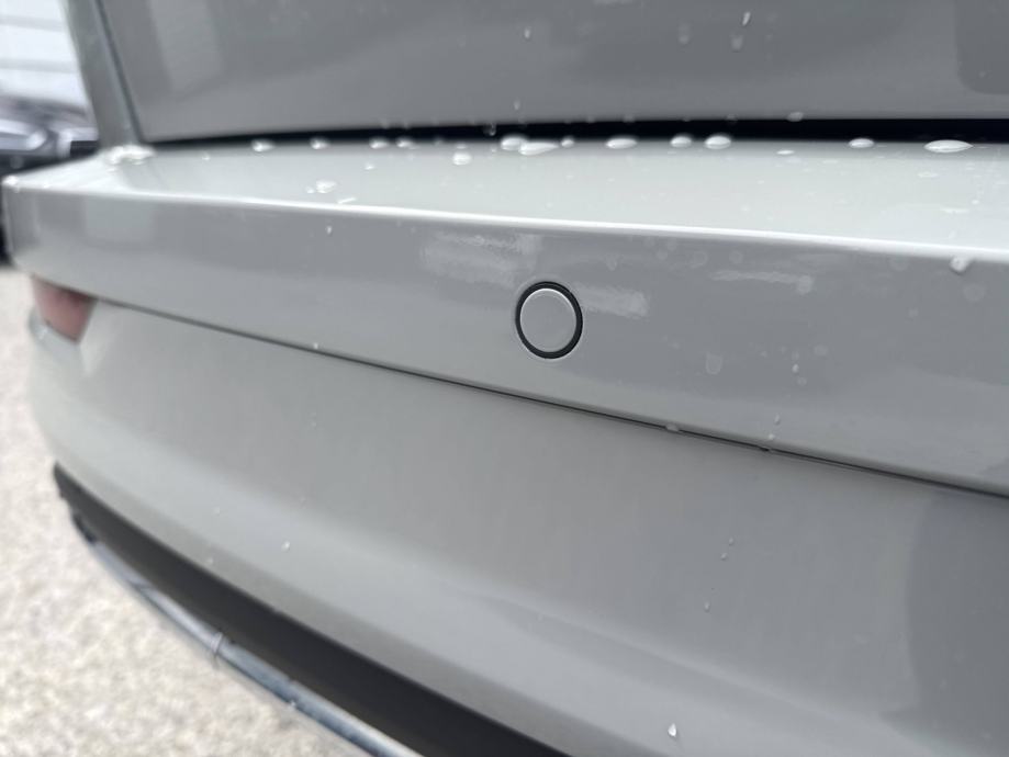 SKODA KAROQ 2023 • PREMIUM jamstvo • AutoZubak Rabljena, fotografija 19
